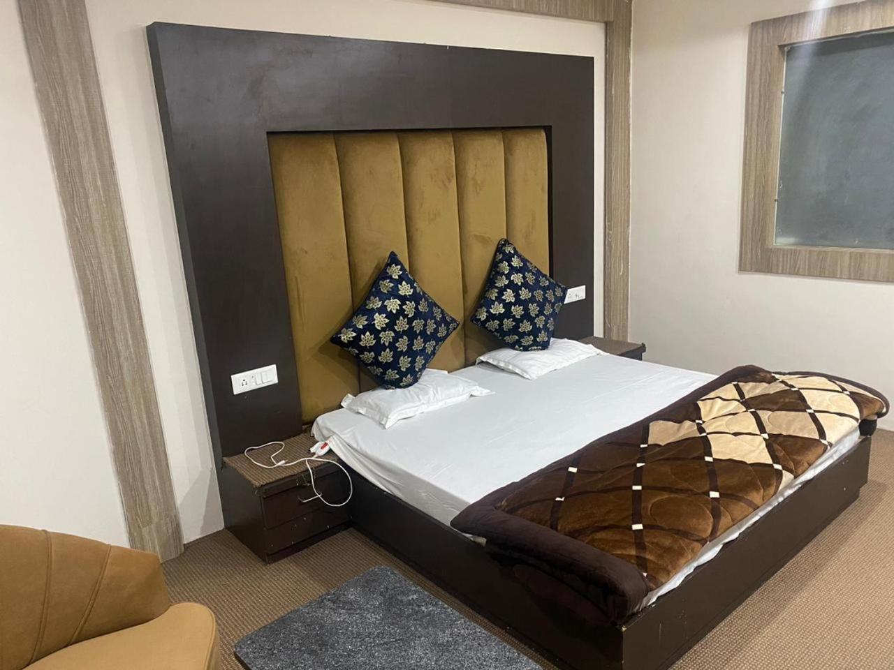 Hotel Zoon Dabb Srinagar Airport Kashmir 외부 사진