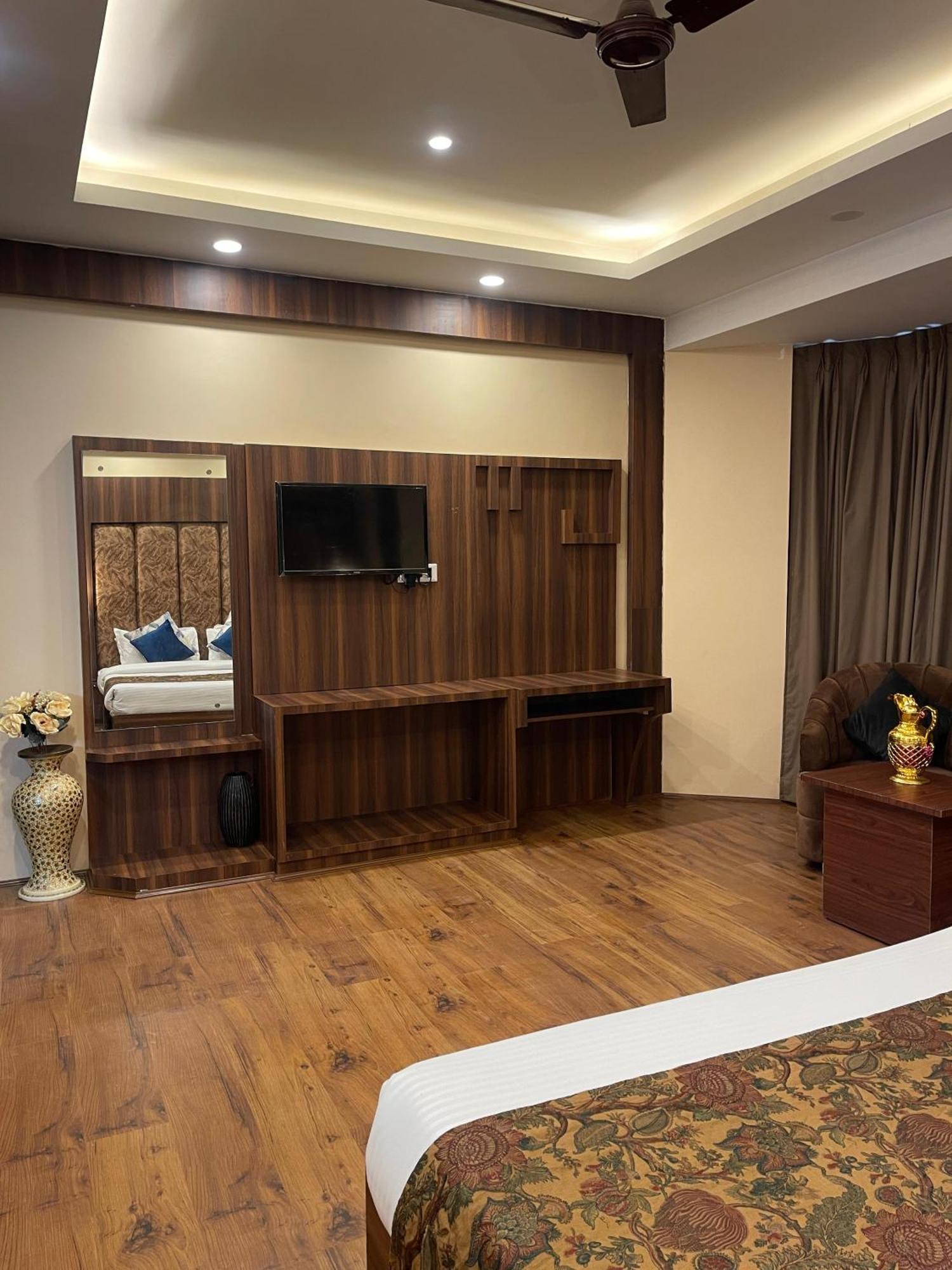 Hotel Zoon Dabb Srinagar Airport Kashmir 외부 사진