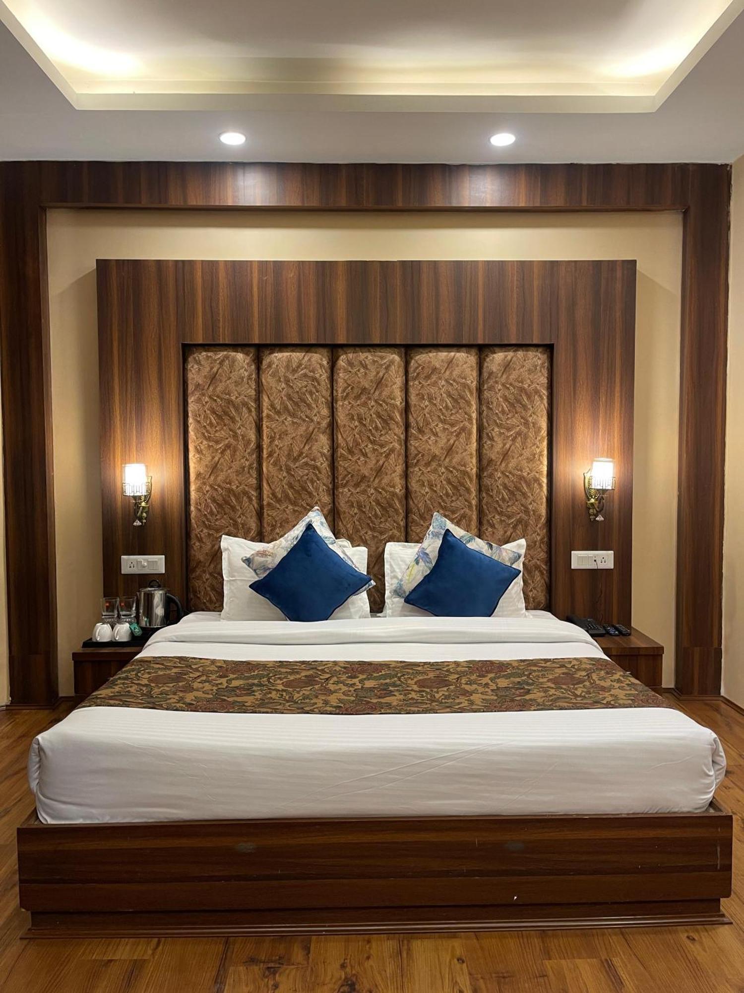 Hotel Zoon Dabb Srinagar Airport Kashmir 외부 사진