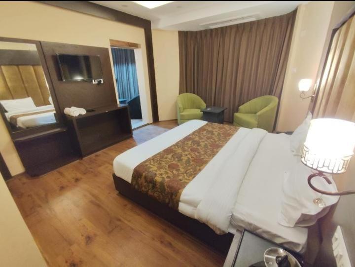 Hotel Zoon Dabb Srinagar Airport Kashmir 외부 사진